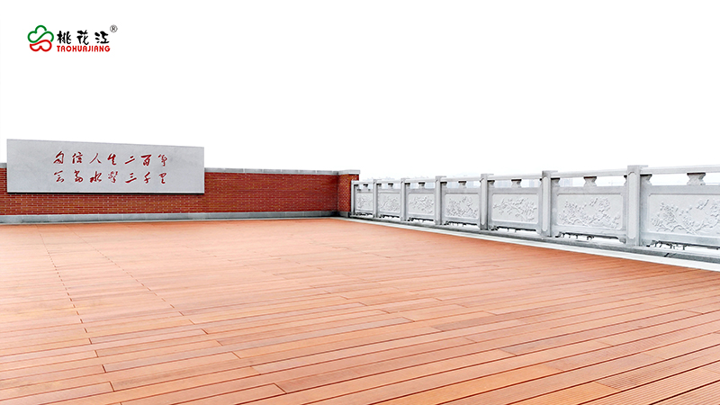 恰同學(xué)少年廣場(chǎng) 恰同學(xué)少年廣場(chǎng)