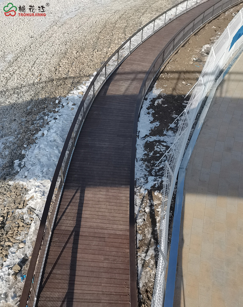 冬奧景觀湖環(huán)湖竹木棧道