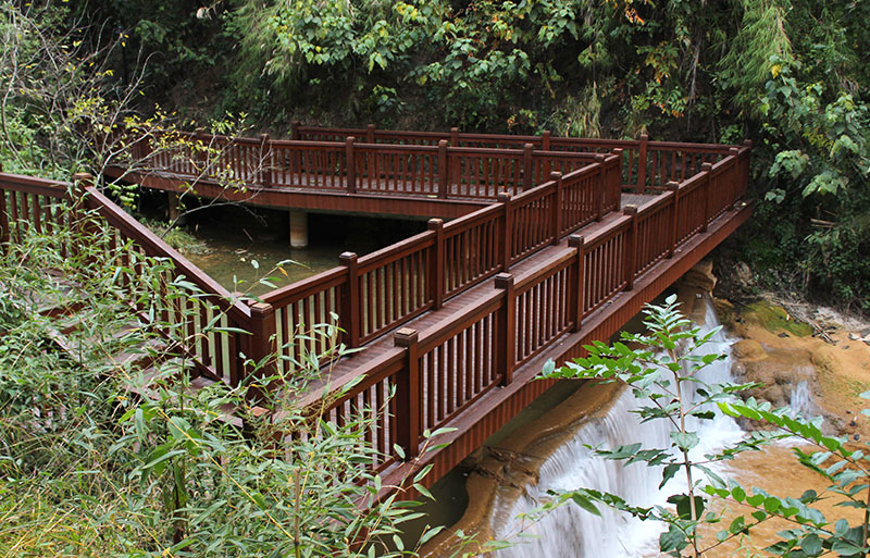 戶外竹木護(hù)欄